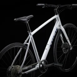 Trek FX 3 Disc 2022 Crystal White -Trek-Fahrräder Geschäft Bild1 KopiecVLT3Nmw37GN8