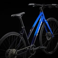 Trek FX 3 Disc Stagger 2022 Alpine Blue To Deep Dark Blue Fade -Trek-Fahrräder Geschäft Bild1 KopieufuQ2W87uRlG1