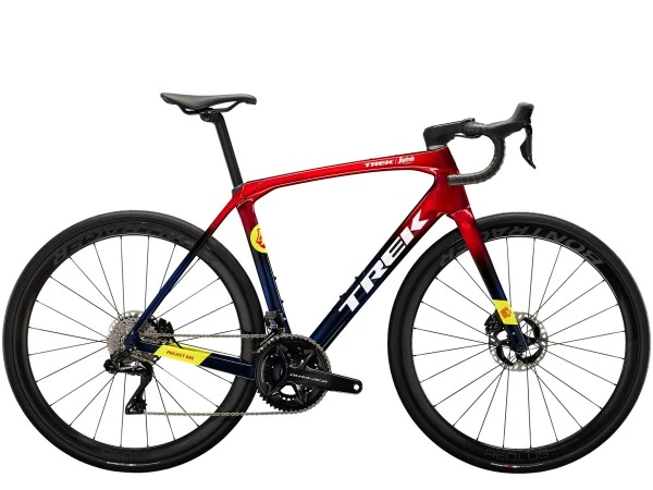 Trek Domane SLR 9 Gen 4 2023 Metallic Red Smoke To Blue Smoke Fade 1 Trek Domane SLR 9 Gen 4 2023 Metallic Red Smoke To Blue Smoke Fade