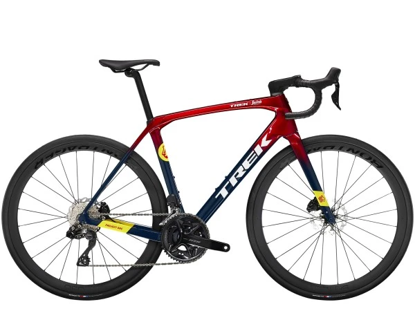 Trek Domane SLR 6 Gen 4 2023 Metallic Red Smoke To Blue Smoke Fade 1 Trek Domane SLR 6 Gen 4 2023 Metallic Red Smoke To Blue Smoke Fade