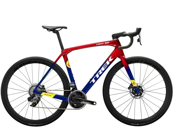 Trek Domane SLR 7 ETap Gen 4 2023 Metallic Red Smoke To Blue Smoke Fade 1 Trek Domane SLR 7 ETap Gen 4 2023 Metallic Red Smoke To Blue Smoke Fade
