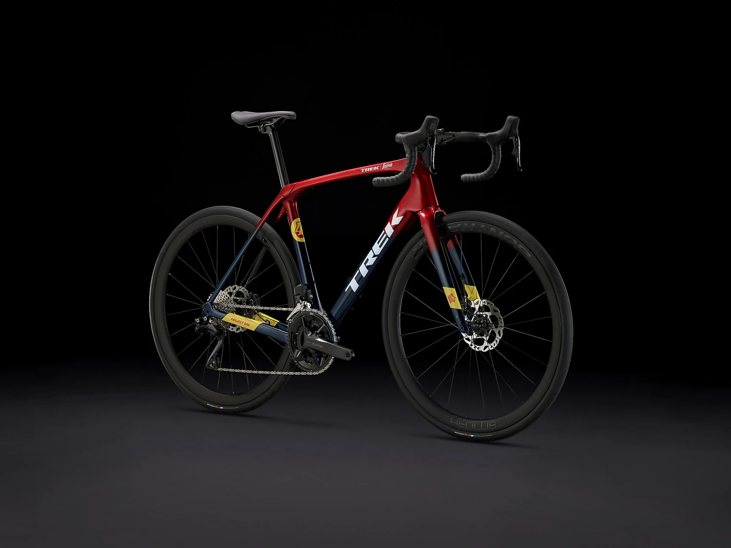 Trek Domane SLR 6 Gen 4 2023 Metallic Red Smoke To Blue Smoke Fade 5 Trek Domane SLR 6 Gen 4 2023 Metallic Red Smoke To Blue Smoke Fade – Bild 5