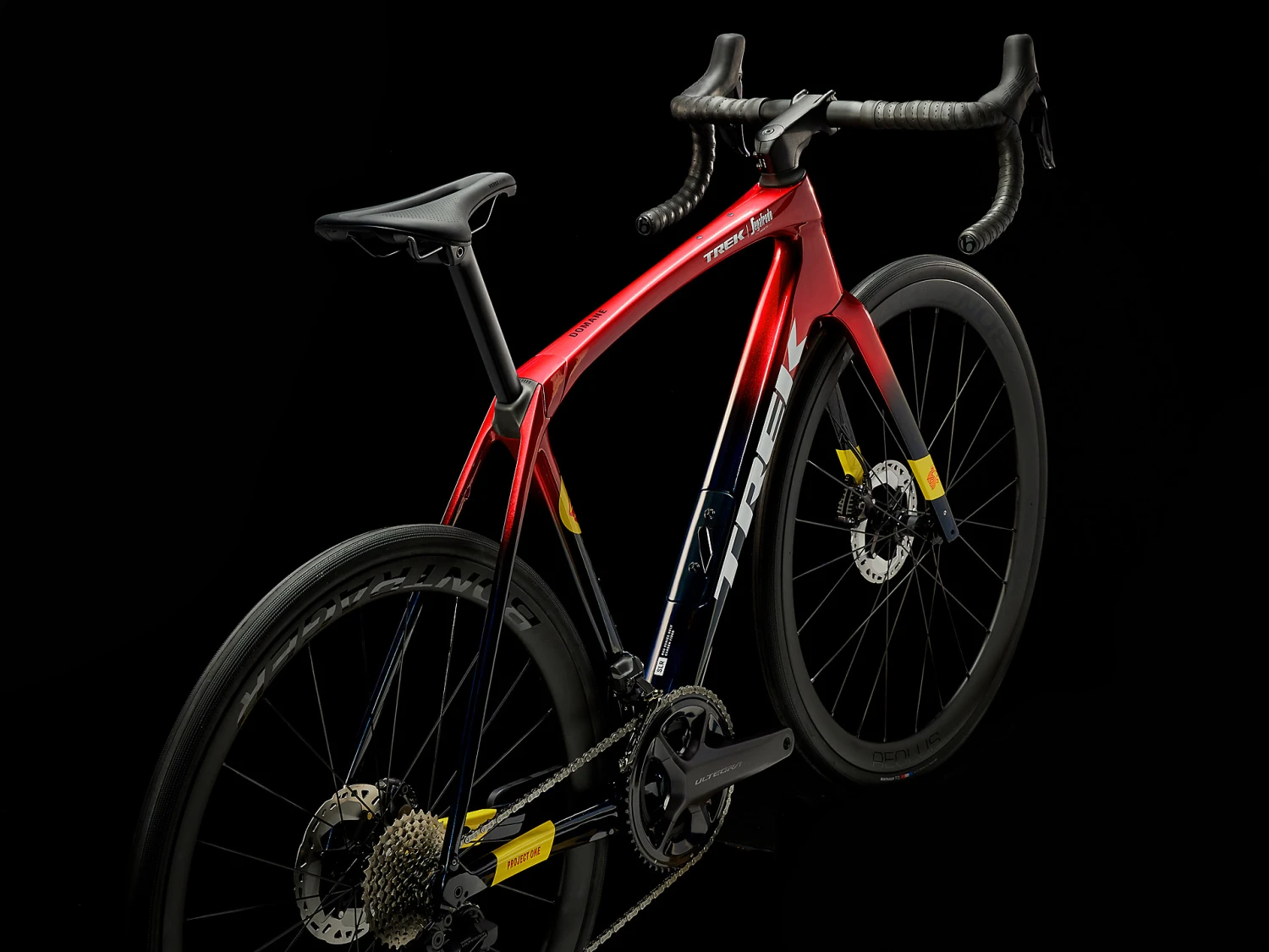 Trek Domane SLR 7 Gen 4 2023 Metallic Red Smoke To Blue Smoke Fade 4 Trek Domane SLR 7 Gen 4 2023 Metallic Red Smoke To Blue Smoke Fade – Bild 4