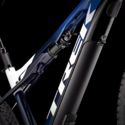 Trek E-Caliber 9.8 2022 Gloss Alpine Navy Smoke/Trek White 6 Trek E-Caliber 9.8 2022 Gloss Alpine Navy Smoke/Trek White -Trek-Fahrräder Geschäft Bild3kaUAOyKHHwH9k