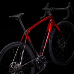 Trek Domane SLR 6 Gen 4 2023 Metallic Red Smoke To Red Carbon Smoke -Trek-Fahrräder Geschäft Bild5hzTRv1jPClFwV