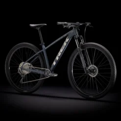 Trek Marlin 7 2022 Matte Nautical Navy/Matte Anthracite 15 Trek Marlin 7 2022 Matte Nautical Navy/Matte Anthracite -Trek-Fahrräder Geschäft Marlin7 21 33148 A Portrait