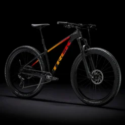 Trek Roscoe 8 2021 Matte Black/Red/Marigold Fade -Trek-Fahrräder Geschäft Roscoe8 20 28487 A Portrait mr scaled